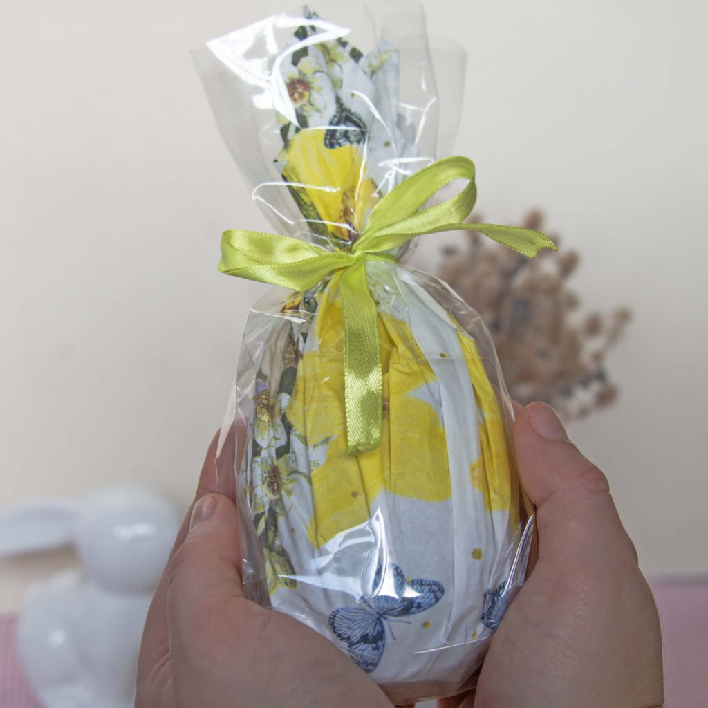 Chocolate Easter egg with brigadeiro filling – PRE-ORDER